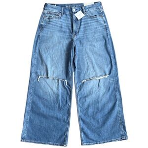 NWT American Eagle Curvy Super High-Rise
Baggy Wide Leg Jeans Size 14 / 32